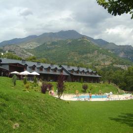 Aparthotel Bubal, ξενοδοχείο σε El Pueyo de Jaca