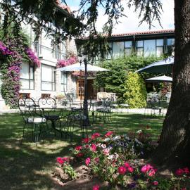 El Ancla, hotel v destinácii Laredo