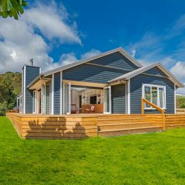 Hot Water Bach - Hot Water Beach Holiday Home