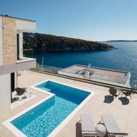 Villa Lonely Place