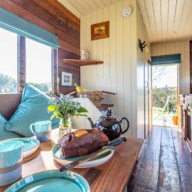 The Hoot Romantic Glamping, hotel v mestu Southwick