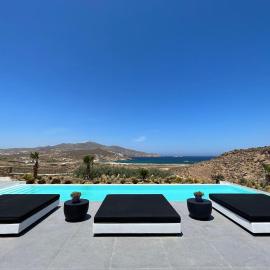BLACK AND WHITE VILLAS FTELIA - MYKONOS