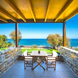 TerraZeus - Stone House Beachfront 1