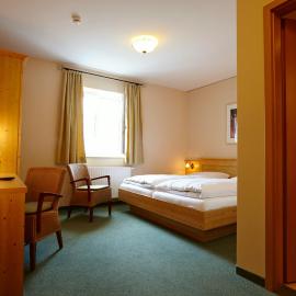 Hotel Eberl, hotel v destinácii Hattenhofen