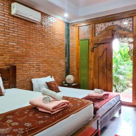 Ndalem Suryo Saptono Guest House, hotel i Yogyakarta