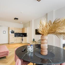 Viesnīca Novallure Short Stay Apartments pilsētā Leidshendama