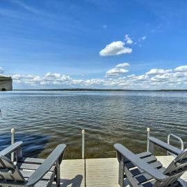 Waterfront Escape w/ Fire Pit in Crosslake!, khách sạn ở Cross Lake