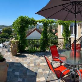 T.H.NY Village Inn Cottage, hotel di Tihany