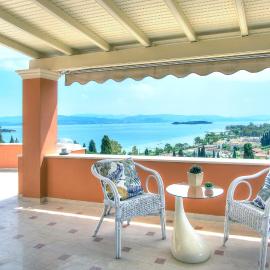 Seaview Villa & Suites