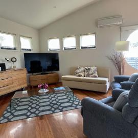 Romantic Retreat Inverloch、インヴァーロックのホテル