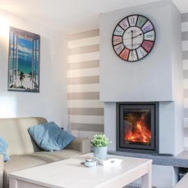 Beautiful Home In Bruinisse With Wifi
