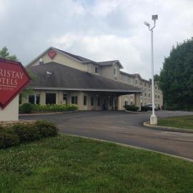 Ameristay Inn & Suites、Waverlyのホテル