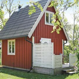 1 Bedroom Amazing Home In Visby, hotel u gradu Skälsö