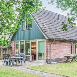 Amazing Home In Winterswijk With Wifi