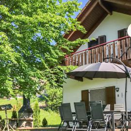 Ferienhaus 8 In Kirchheim, hotel i Kirchheim