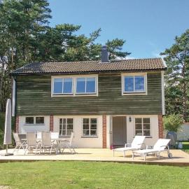 Gorgeous Home In Borrby With Wifi