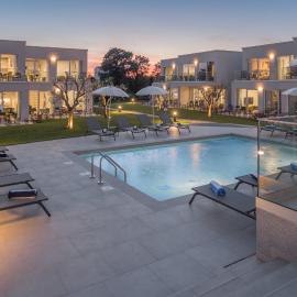 Maj Luxury Residence، فندق في بوريتش
