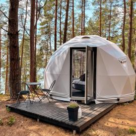 Skywoods.glamping, hotel di Molėtai