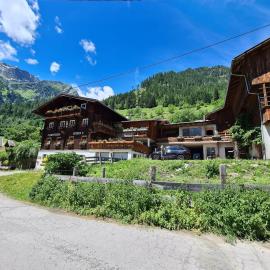 Stampferhof, hotel in Matrei in Osttirol