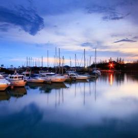Omari - Tiara Bay Marina Island Lumut Homestay