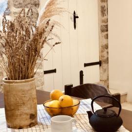 Guesthouse Giraffe, hotel in Tivat