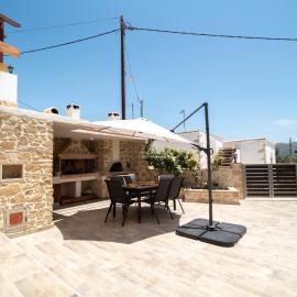 Villa Konstantinos, Hotel in Azoyirás