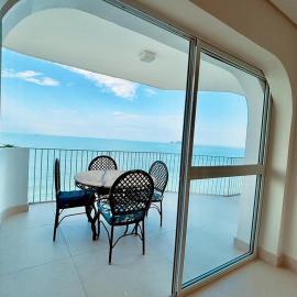 Apartamento Guarujá morro do Maluf de frente ao mar!