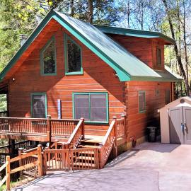 LUXURY CABIN WITH WATERVIEW AND PRIVACY, hiking, viešbutis mieste Blu Ridžas