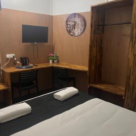 Gin Gin Budget Accommodation: Gin Gin şehrinde bir otel