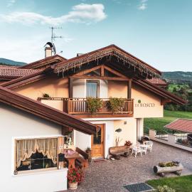 Agritur Bella di Bosco, hotel em Coredo