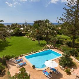 Villa Diamante by Villa Plus
