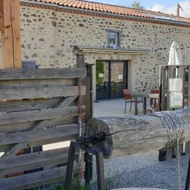LES GALAINES，Abzac的飯店