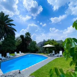 Kv Luxury Guest House, Hotel in Johannesburg