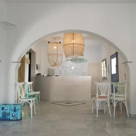 Aeolos Hotel, ξενοδοχείο στις Καμάρες