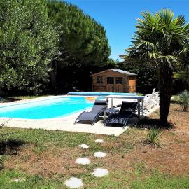 Gîte 3 étoiles 300m plage piscine privée grand jardin, Hotel in Châtelaillon-Plage