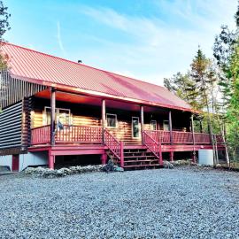 Tobermory Peaceful Private Entire Cottage Log Home Spacious Fully Equipped, hotel a Miller Lake
