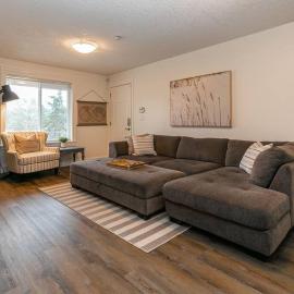 Cozy Renovated Oasis W Private Terrace & Parking, hotel a Victoria