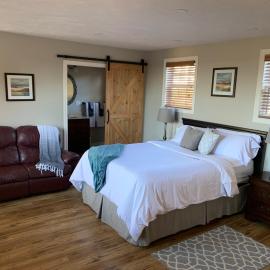 Alma Shore Lane Suites & Cottages، فندق في الما