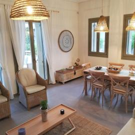 Nautilus Beach Home, hotel em Platanidia