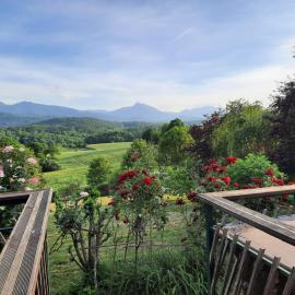 Le Petit Chalet du Hérisson- Gîte et Week-ends - Panorama Unique sur les Pyrénées !!!