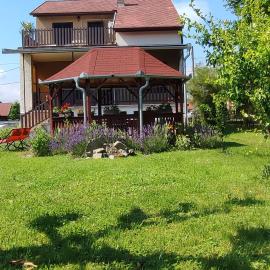 Krezo Ház, hotel in Gyenesdiás