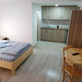 Studio sa francuskim i pomoćnim ležajem - Romansa