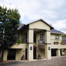 Slot Loevenstein Guest House, hotel di Dan Pienaar