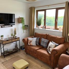 Oak Valley Lodges & Camping, hotel in Pett