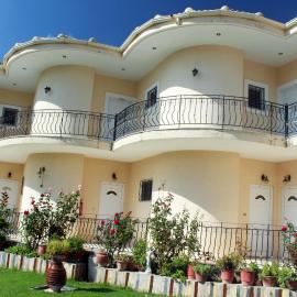 ILEKTRA Apartments Blue & Red