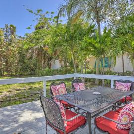 Lovely Cottage Near Downtown Stuart & Beaches, hotel u gradu Stjuart