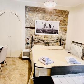 Locanda Badia Residenze Iride e Celeste, מלון בקסטלבאטה