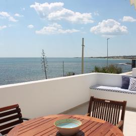 Casa fronte mare a Torre Vado 2