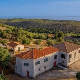Villa MarFo Natural Park by "elite", hotel a Maryiés