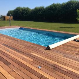 Logement neuf avec jardin privé 4 couchages et Jacuzzi Piscine en option, hotel em Les Iffs